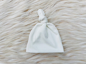 Jovi Ribbed Ivory Top Knot Hat